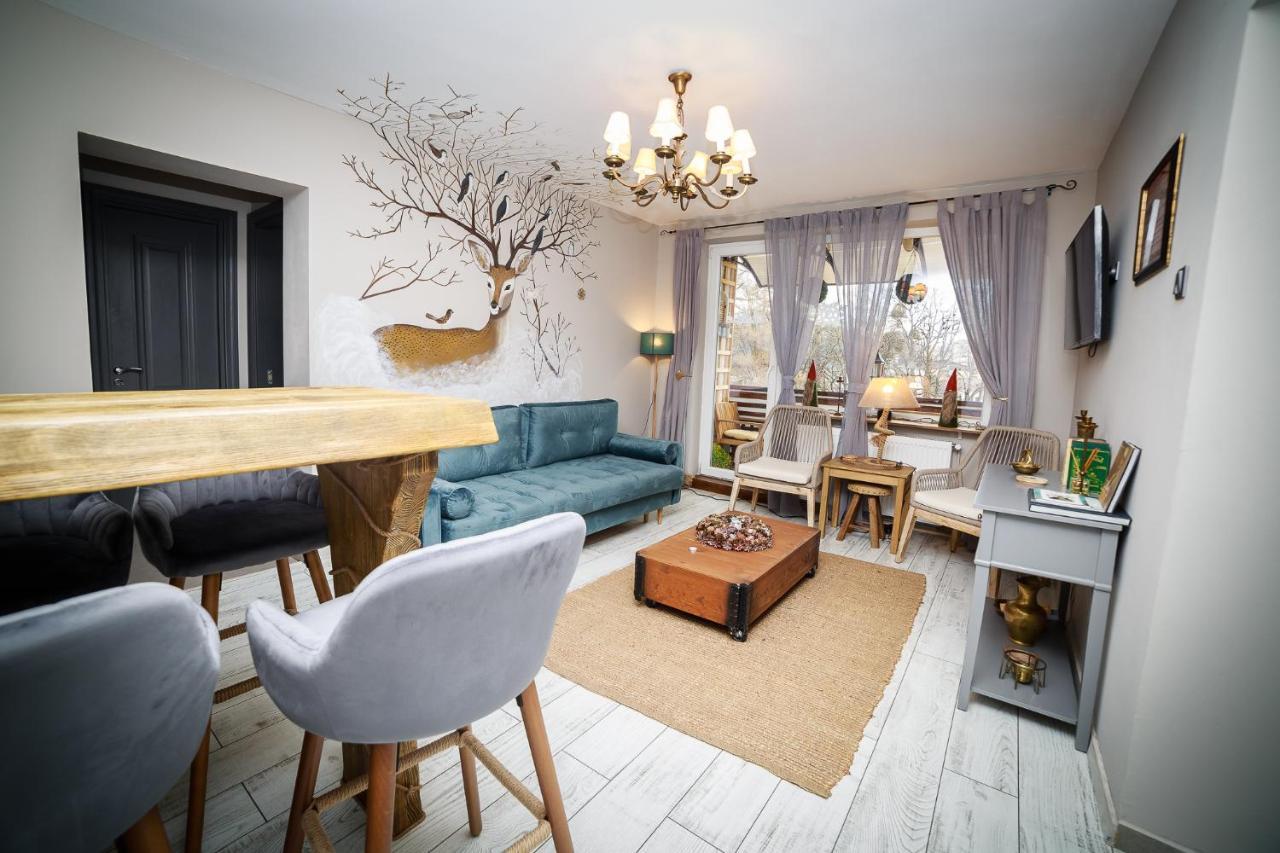 Exquisite 3 Room Apartment In The Heart Of Thetown Câmpulung Moldovenesc Buitenkant foto